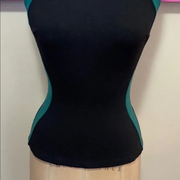 Intermix Black Green BodyCon Top - Picture 3 of 10